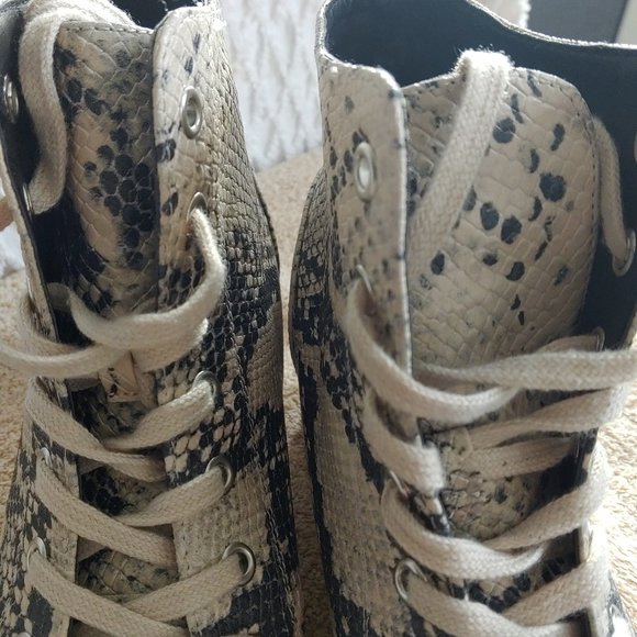 MADDEN GIRL Platform Wedge Snakeskin Sneakers Lace-Up - Picture 3 of 6